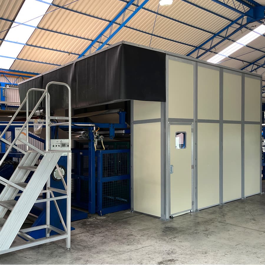 防音ブース用フレーム事例（粉砕機）